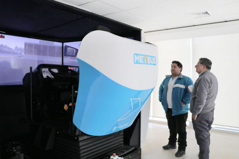 Innovador sistema de capacitación: Metbus introduce nuevo simulador de cabina para entrenamiento de conductores